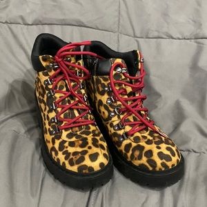 Skecher boots